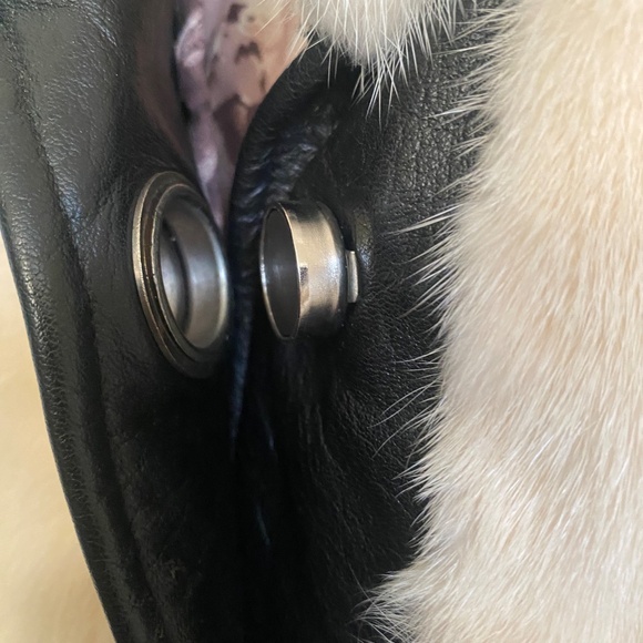 Vintage Fur and Leather Coat. - Picture 7 of 7